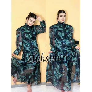 High end, light luxury, and elegant lantern long sleeved stand up collar with waistband for slimming effect. Cashew nut print A-line large swing chiffon dress