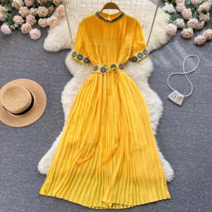 High end and cool style, slim waist, unique and beautiful dress, summer women's French embroidered pleated long skirt
