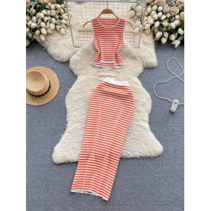 Design inspired color blocking striped knitted two-piece set, sexy short sleeveless top, versatile high waisted and hip wrapped skirt