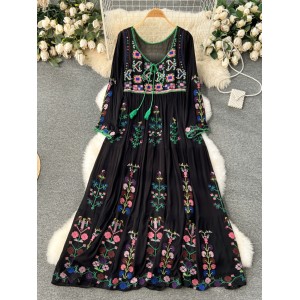 Lazy style oversized women's vacation dress, retro ethnic style, heavy industry embroidery, slim fit, long Bohemian dress