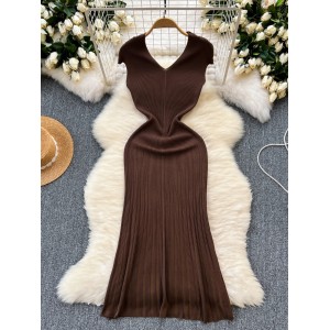 Summer New Knitted Dress Women's French Retro High end, Slim Fit, Elegant Style, and Figure Fishtail Long Dress