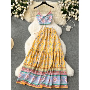 European and American seaside vacation style, light luxury and high-end feeling, retro floral set, women's suspender top and half length skirt