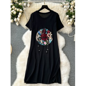 New Chinese style Chinese style dress, female niche, retro heavy industry embroidery, round neck, short sleeved, loose fitting, slimming and elegant knitted skirt