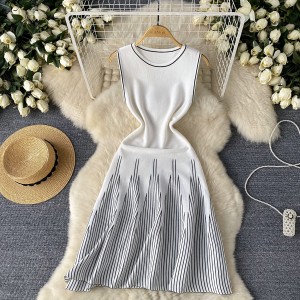 European and American minimalist sleeveless round neck striped knitted dress for women in summer with a waistband design, a niche fairy mid length skirt
