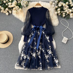Autumn outfit new European and American style French Hepburn style temperament small black dress A-line heavy embroidery lace mesh dress