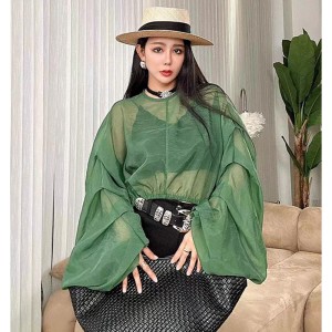 This year's popular high-end European style casual solid color thin bat sleeve sun protection top women's summer style