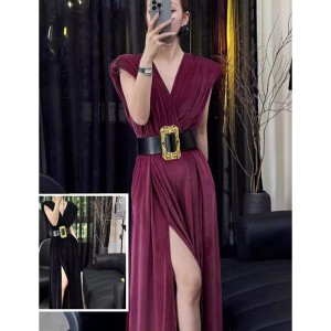 European style slimming jumpsuit with split wide legs, 2024 summer new style, goddess of temperament sleeveless V-neck waist cinched jumpsuit
