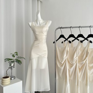 From a moment of white satin U-neck camisole dress for women's summer temperament, high-end fish tail long skirt