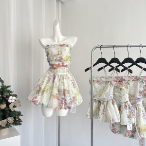 Eleven girls' beautiful floral and peach strapless dress with sweet printed top and flower bud arrangement