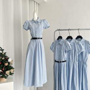 A small wild berry French style design blue shirt dress for women in summer, with a slimming waist and short sleeved long skirt, exuding a slimming temperament