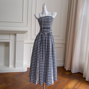 Black and white checkered dress for women, summer Japanese casual style camisole dress, retro slimming and light mature style long skirt 68652