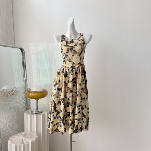 Real shot spot summer French style slimming high waisted dress for women, Hepburn style umbrella skirt, A-line large swing skirt