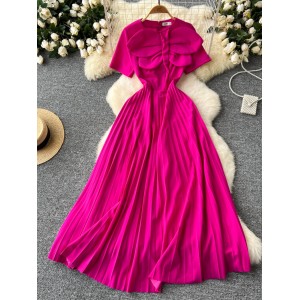 European and American socialite fashion dress with a sense of female design, three-dimensional flower round neck short sleeved high waisted pleated long skirt