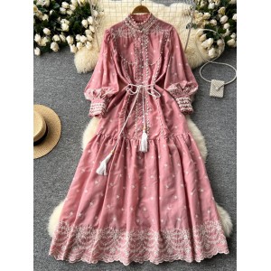 Small niche retro elegant dress for women's clothing, new style French heavy industry embroidery stand collar lantern sleeves, waist cinching large swing long skirt