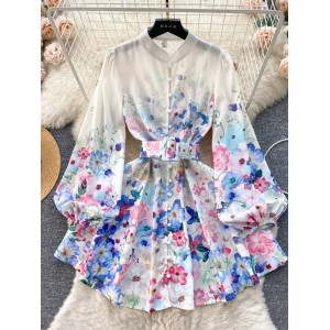 French style dress, high-end vacation dress for socialites, women's design sense, printed breasted slim fit short bubble sleeve dress