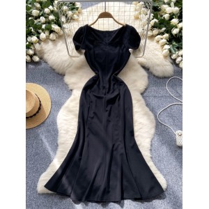 French style high-end bubble sleeve dress for women in summer, with a slimming design and a niche temperament. Fish tail long skirt