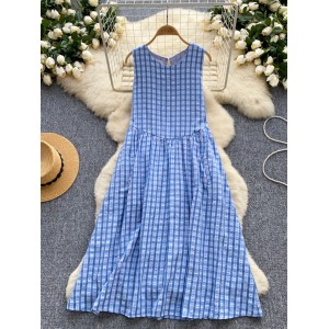 Korean sweet round neck sleeveless plaid dress for women to show off slim temperament, A-line big swing French super fairy first love long dress