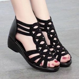 Soft leather Roman sandals for women's summer 2022 new item, soft soled mom shoes, fashionable outerwear women's sandals, wedge heel women's shoes