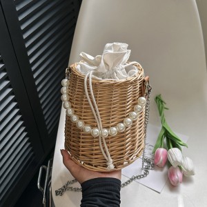 Xiaoxiangfeng Pearl Beach Bag Summer 2024 New Forest Soft Girl Ins Internet Celebrity One Shoulder Vacation Woven Bag Trend