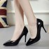 Nightclub follow-up shoe wholesale 2017 spring new pointed high heels, slim heels, women's shoes, work shoes