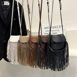 Bag Autumn/Winter 2024 Korean Fashion Tassel Small Square Bag ins Retro Texture Women's Handheld Crossbody Bag