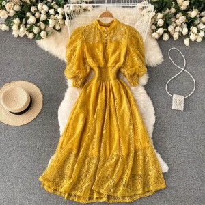 Palace retro elegant lace dress with feminine temperament, stand up collar, waist cinching, slimming effect, bubble sleeves, high-end feeling, knee length skirt