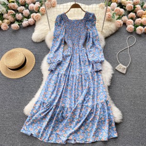 Sweet and gentle French floral dress, women's waist cinched, belly covering, age reducing temperament, square neckline, super fairy big swing long skirt