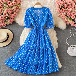 French V-neck polka dot dress short sleeved 2023 summer new item retro waist cinching slimming temperament big swing long skirt