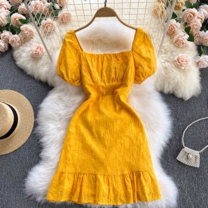 Heart machine leak collarbone square neck French bubble sleeves age reducing slim fit short ruffle edge skirt children's summer vacation dress