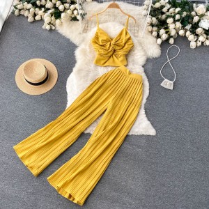 Summer pleated short crop top with exposed navel for spicy girls, women's pleated wide leg chiffon pants, beach vacation style two-piece set