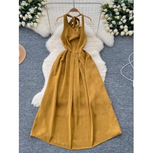 A niche high-end style swinging collar hanging neck strap dress for women with a cinched waist and slimming A-line jacquard satin suspender backless skirt