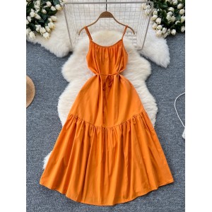 Super Immortal First Love Dress 2024 New French Design with Wrinkle, Loose Waist, Strap, Temperament Strap Dress