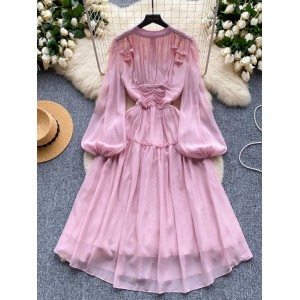 Design sense: niche, high-end, heavy industry, bead, tassel, pleated waist, slimming, lantern sleeves, large swing French dress