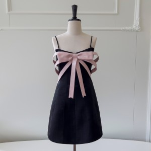 Spring and summer simple waist cinching sexy short skirt elegant temperament suspender black patchwork bow dress 68685