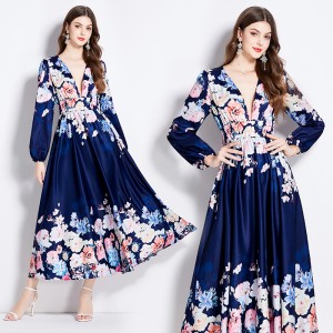 Original in stock | 2024 vintage palace style dress with V-neck and waist cinching, slimming dress for women