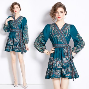 Original Spot | 2024 Spring/Summer Vacation New Deep Blue Strap Belt Retro Printed Dress