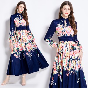 Original in stock | 2024 vintage palace style long dress with temperament V-neck and waist cinching slimming dress for women