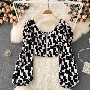 Short V-neck leopard print zipper sweater Korean version bubble sleeve contrasting printed shirt 2022 autumn versatile top for women