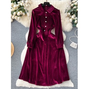 Long sleeved velvet dress for women, autumn new style, French retro Hepburn style, with a single breasted lapel and waist cinching, long skirt with a large swing