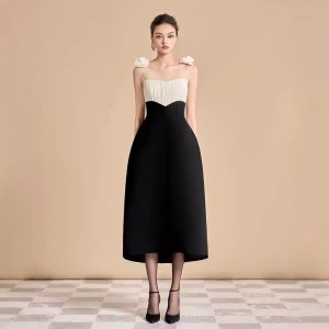 Pre sale of Hepburn style flower black and white suspender dress, new style temperament splicing waist cinching long skirt 40235