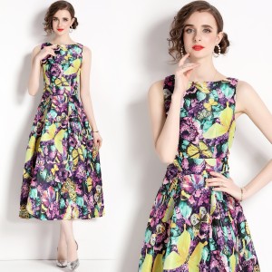 Real time stock sleeveless high waisted dress with three-dimensional cutting and waist cinching A-line skirt