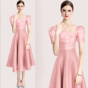 Real time spot French Hepburn style temperament solid color waist slimming big hem square collar dress