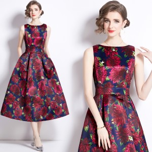 Real time stock sleeveless high waisted dress with three-dimensional cutting and waist cinching A-line skirt