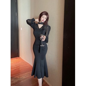 Real time spot autumn outfit new French waist cinched Hepburn style small black dress temperament V-neck socialite gentle dress for women