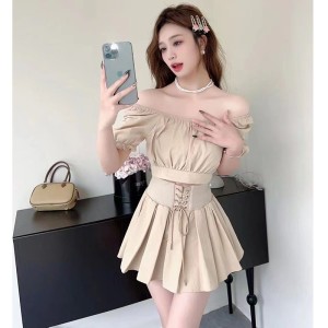 Real shot spot 2024 summer new stylish spicy girl short top slimming pleated skirt short skirt set for women