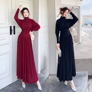 Design sense: High neck knitted dress for women's autumn and winter new style, slim fit and inner style, with a cinched waist to show off thinness and a large swing long skirt