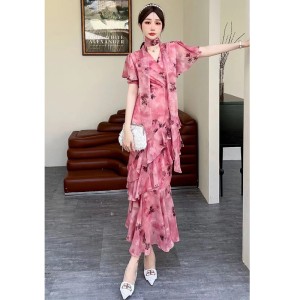 Real shot spot countryside wind and snow spinning printed dress with a slimming and elegant temperament, 2024 summer dress with ruffled edges and fishtail skirt