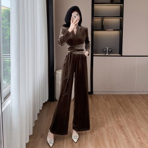 Internet celebrity popular velvet suit with high-end V-neck and slimming short top, wide leg pants 9565