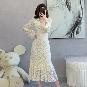 2024 autumn high-end brushed long sleeved lace inner dress with waist cinching, niche and exquisite small skirt 5930