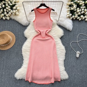 Design sense color blocked striped knitted dress for women 2024 new summer Korean version medium long sleeveless vest dress